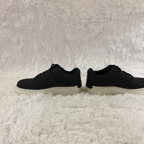 NIKE AIR FORCE 1 WOMEN BLACK LOW BACK SNEAKERS.SIZE-7. - Picture 2 of 13